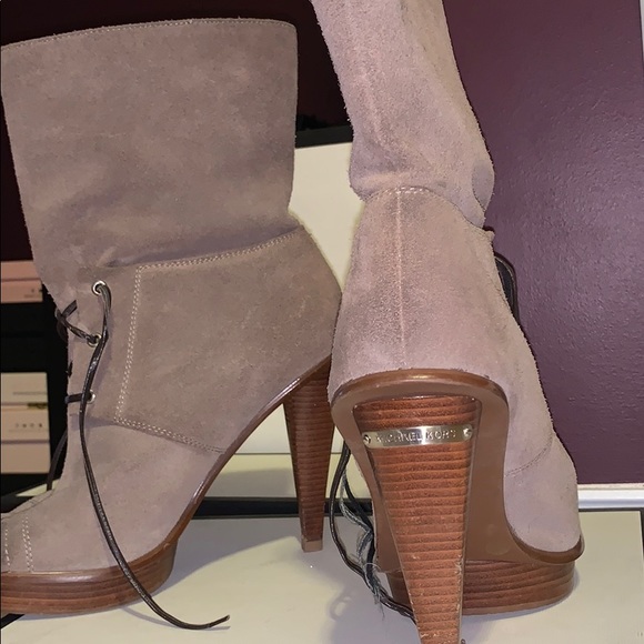 Michael Michael kors heel booties - Picture 3 of 3